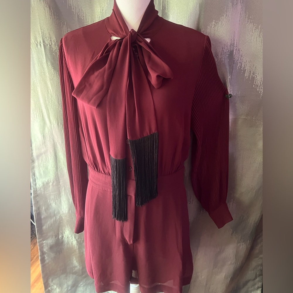 Michael Kors Beautiful burgundy color jumpsuit with cute design. Very cute S10 - Picture 11 of 14